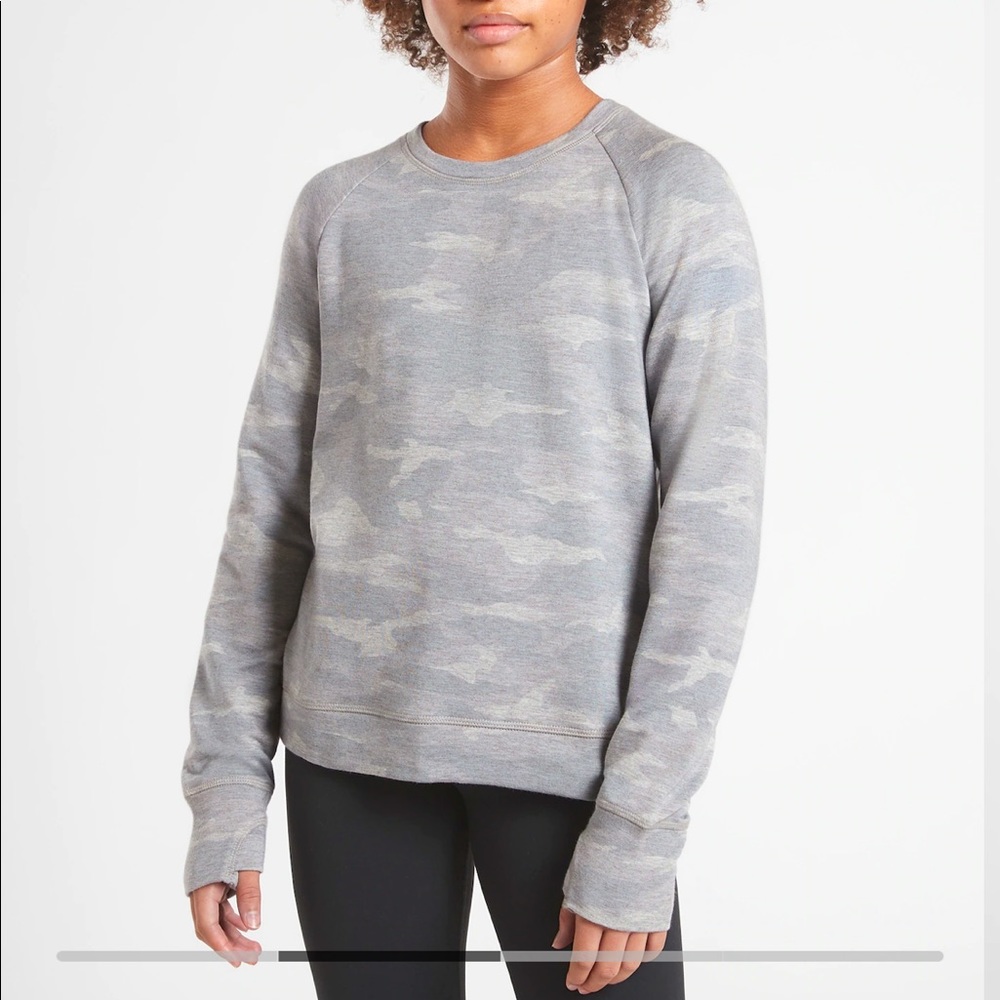 Athleta Girls Camp Cozy cross your finger top.     Size XL